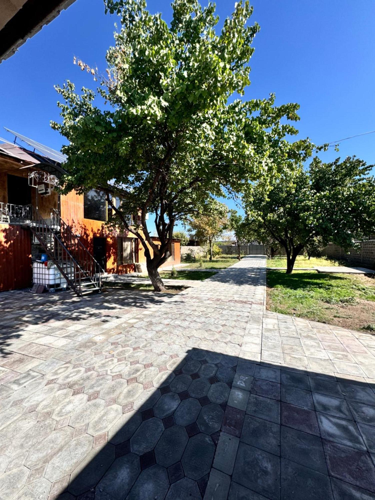 Hovakimyans Hotel P'arak'ar Buitenkant foto